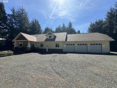 Beautiful custom Craftsman home offering 2,835 sq ft of - photo 1