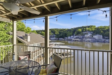 Welcome to lake life made easy! This beautifully updated 2 bed - photo 3