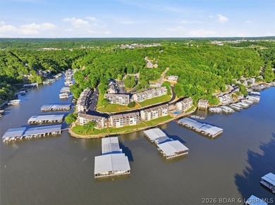 Welcome to lake life made easy! This beautifully updated 2 bed - photo 7