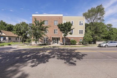 Welcome home to Unit 101 at Greenway Terrace Condominiums, where - photo 2