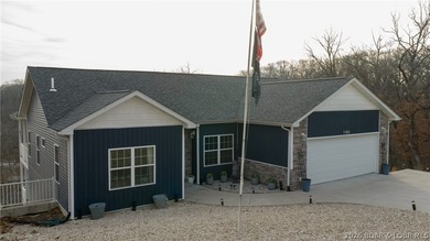 Spacious 5-bedroom, 3-bathroom home is ready for its new family! - photo 1