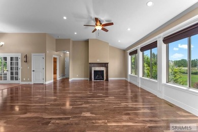 Fully custom-built home in the desirable Jefferson Greens - photo 10