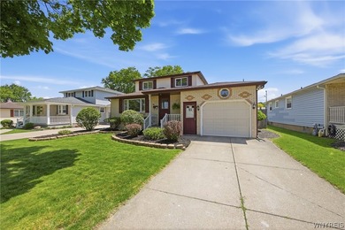 This one is almost a showstopper the moment you pull up. With - photo 3