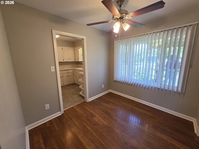 Charming 2-bedroom, 1-bath bungalow offering 894 square feet of - photo 13
