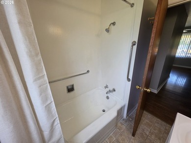 Charming 2-bedroom, 1-bath bungalow offering 894 square feet of - photo 20