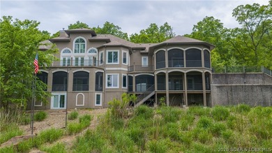 Experience elevated golf course living in the prestigious Old - photo 3