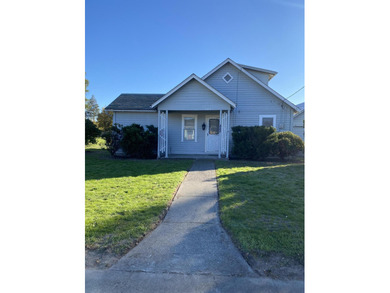 Rogue River Home For Sale in Grants Pass Oregon