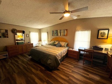 Welcome to this beautifully updated and spacious 2-bedroom - photo 19