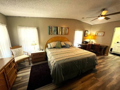 Welcome to this beautifully updated and spacious 2-bedroom - photo 21