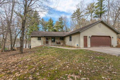 Old Taylor Lake Home For Sale in Waupaca Wisconsin