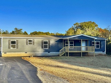 Douglas Lake Home For Sale in Dandridge Tennessee