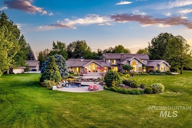 An extraordinary sanctuary of living & landscape, set on more - photo 1