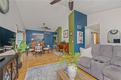 Meticulously maintained and move-in ready, this stunning - photo 10