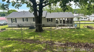 BACK ON THE Market at no fault of the seller. Charming 3-bedroom - photo 7