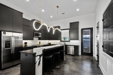 Enjoy luxury living in Lake Hamiltons newest Rooftop Townhomes - photo 13