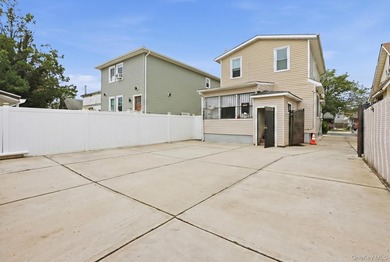 Beautiful Single Family House located within a block from Guy R - photo 23