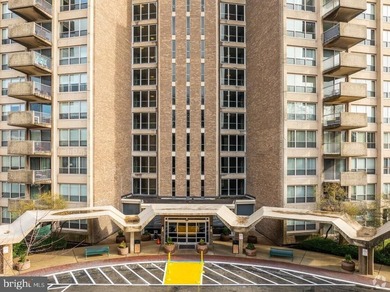 Top-Floor Living with Sweeping Views at Green Hill! Welcome to - photo 8