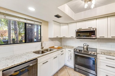 If you're searching for a charming Florida cottage tucked within - photo 8