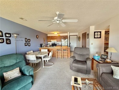 Wake up to stunning views in this charming 2-bedroom, 2-bathroom - photo 7