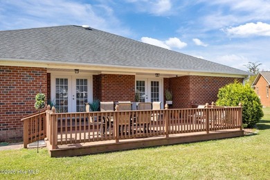 Nestled in the serene and sought-after Berne Glade community - photo 7