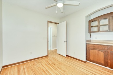 Welcome to 200 Rosecroft! This well-maintained 3-bedroom, 1 - photo 9