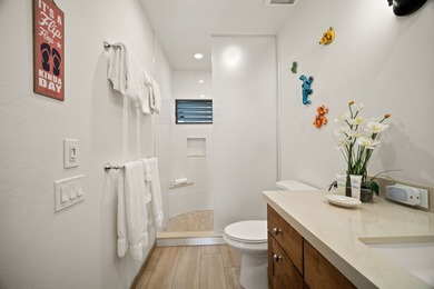 This is a leasehold property. Top-floor, end unit 1-bedroom - photo 13
