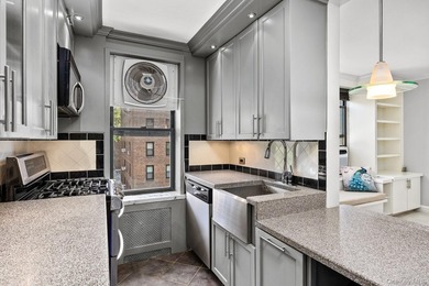 Welcome to this beautifully updated and impeccably maintained - photo 16