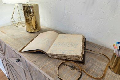 This property is absolutely charming ! Discover a clever blend