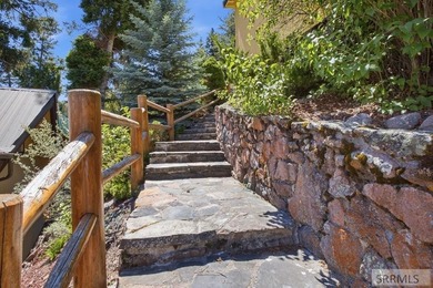 Welcome to your dream lakefront retreat on Williams Lake in the - photo 9