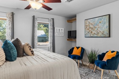 This property is absolutely charming ! Discover a clever blend