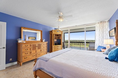 True paradise living in Florida! Rarely available, this spacious - photo 24