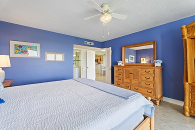 True paradise living in Florida! Rarely available, this spacious - photo 25