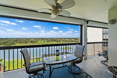 True paradise living in Florida! Rarely available, this spacious - photo 32