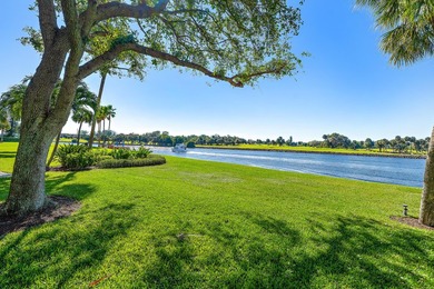 True paradise living in Florida! Rarely available, this spacious - photo 40
