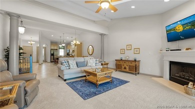 Come home to this inviting, welcoming villa at The Palms in Lake - photo 4