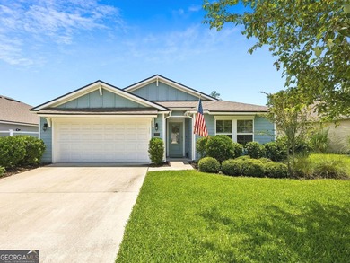 Move in ready, 4 bedroom, 2 bath, easy living floor plan - photo 1