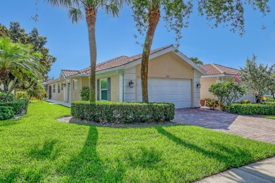 Lake Townhome/Townhouse For Sale in Palm Beach Gardens, Florida