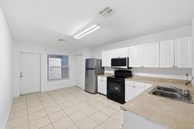 Rare quadruplex opportunity for investors, owner-occupants or - photo 11