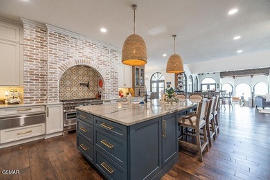 Spectacular Lakefront Retreat in Knoxville, TN Discover one of - photo 12