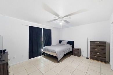 Rare quadruplex opportunity for investors, owner-occupants or - photo 13