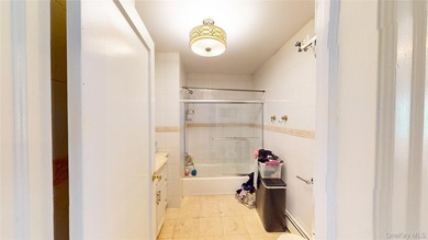 Motivated Seller! Spacious Expanded Cape in North Merrick - Room - photo 16