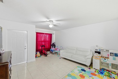 Rare quadruplex opportunity for investors, owner-occupants or - photo 18