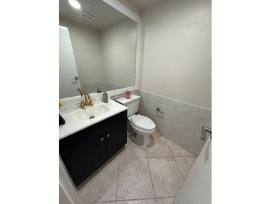Great Location! been offered partially furnished/turn key! - photo 18