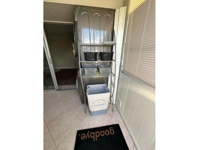 Great Location! been offered partially furnished/turn key! - photo 20