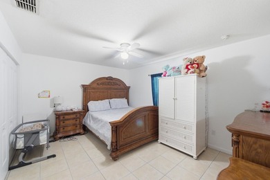 Rare quadruplex opportunity for investors, owner-occupants or - photo 21