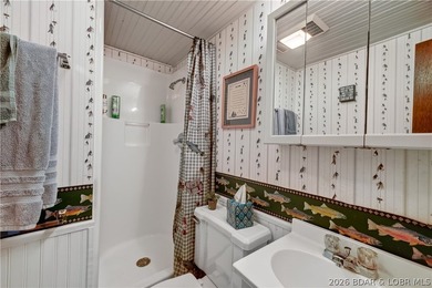 Looking to get your first lake cabin with deep water, killer - photo 23