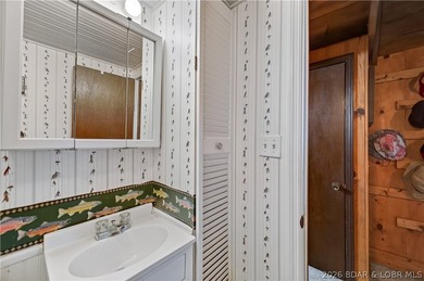 Looking to get your first lake cabin with deep water, killer - photo 24
