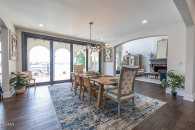 Spectacular Lakefront Retreat in Knoxville, TN Discover one of - photo 25