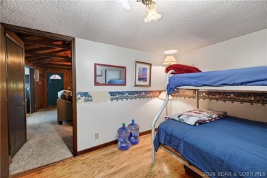 Looking to get your first lake cabin with deep water, killer - photo 26