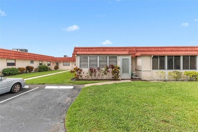 Great Location! been offered partially furnished/turn key! - photo 26